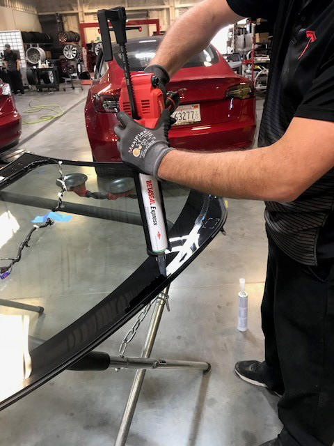 Windshield (Remove and Install)- Install