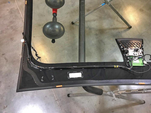 Windshield (Remove and Install)- Windshield Preparation